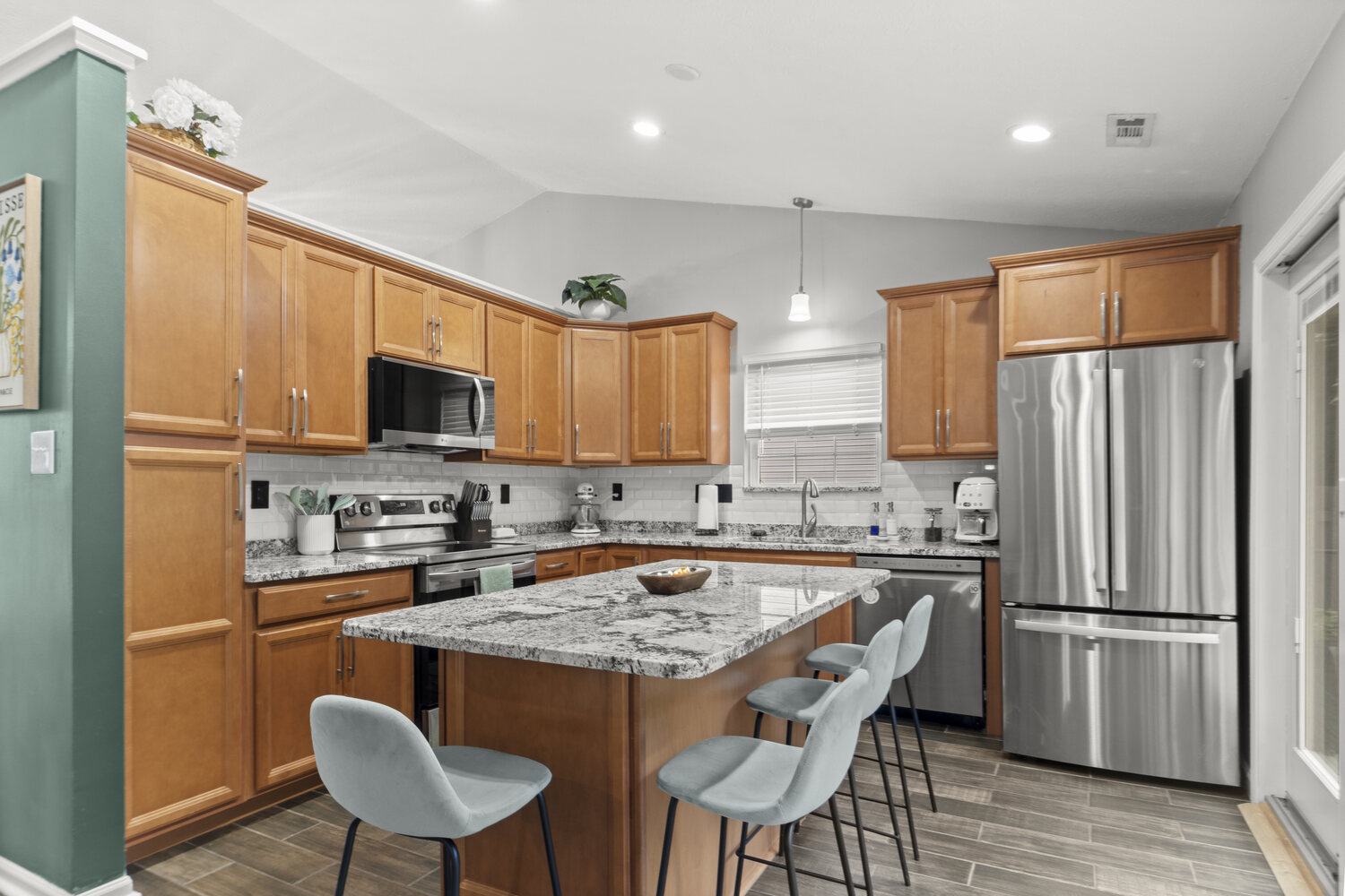 Kitchen and living
