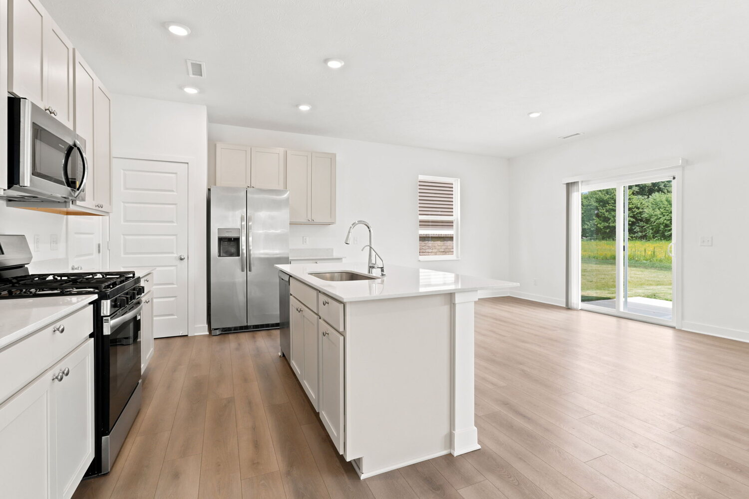 Island kitchen with gas range
